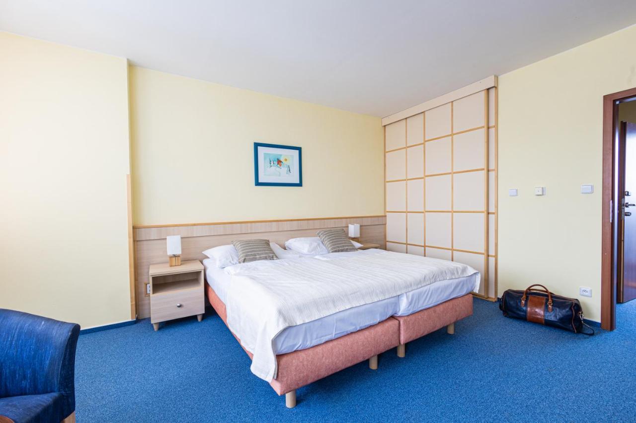 Hotel Petrovy Kameny Karlova Studánka Eksteriør bilde